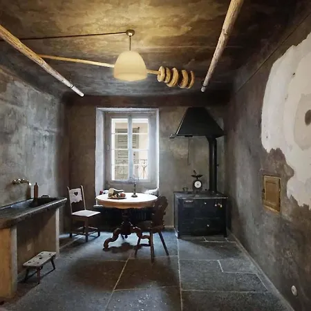 Buendner Zuckerbaeckerpalazzo Unter Denkmalschutz By Interhome