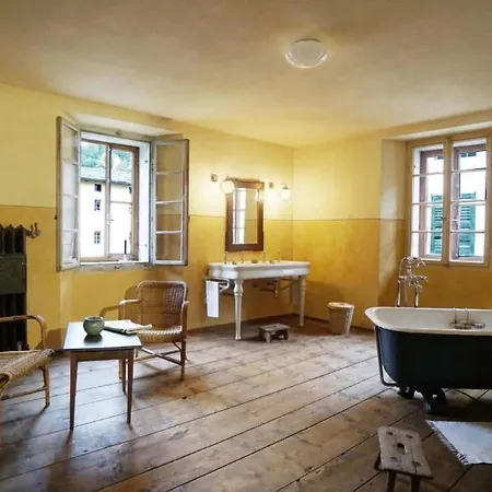 Buendner Zuckerbaeckerpalazzo Unter Denkmalschutz By Interhome Hébergement de vacances