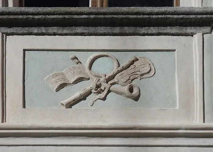 Buendner Zuckerbaeckerpalazzo Unter Denkmalschutz By Interhome